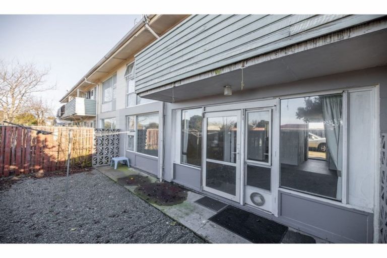 Photo of property in 2/267 Pages Road, Wainoni, Christchurch, 8061