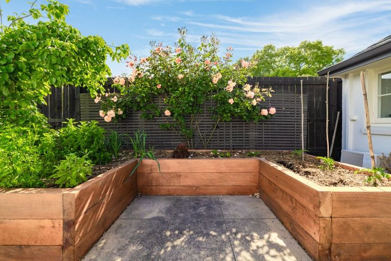 Photo of property in 48 Glandovey Road, Fendalton, Christchurch, 8052