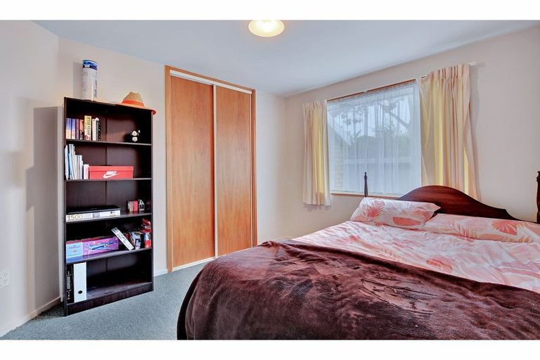 Photo of property in 2/95 Vagues Road, Northcote, Christchurch, 8052