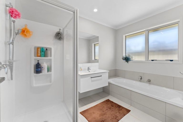 Photo of property in 8 Kuru Place, Papamoa, 3118