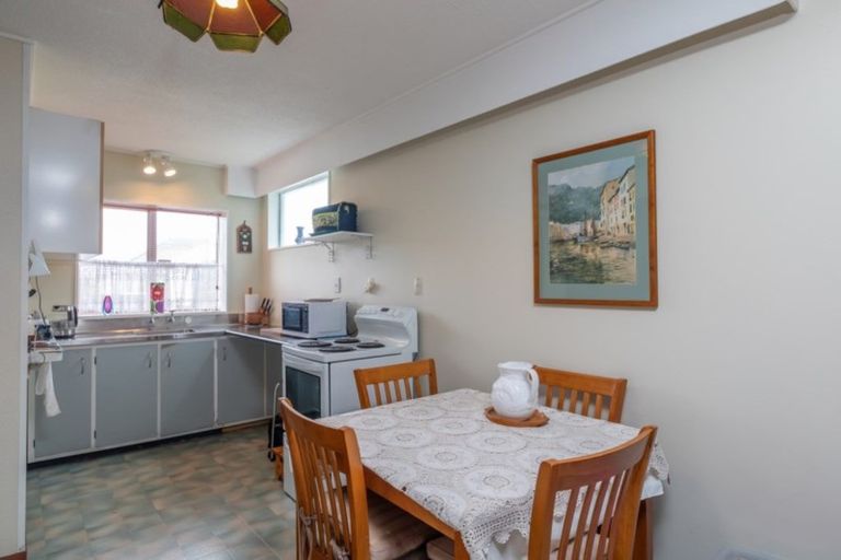 Photo of property in 5/31 Mana Avenue, Titahi Bay, Porirua, 5022