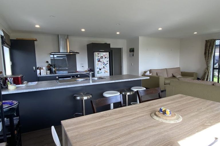 Photo of property in 8 Sholto Duncan Crescent, Halswell, Christchurch, 8025