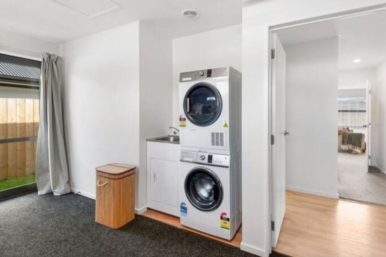 Photo of property in 100 Hagart-alexander Drive, Mosgiel, 9024