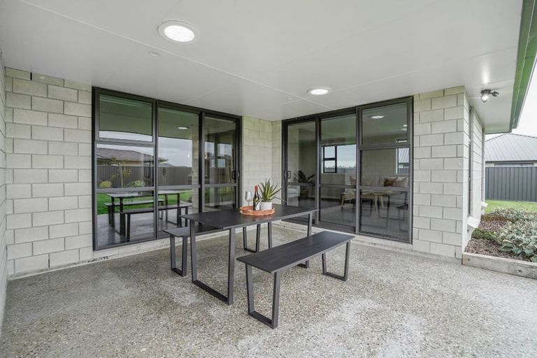 Photo of property in 15 Chatham Rise, Seaward Bush, Invercargill, 9812