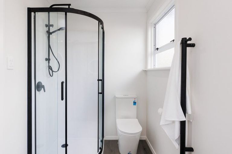 Photo of property in 6 Cremorne Avenue, Hokowhitu, Palmerston North, 4410