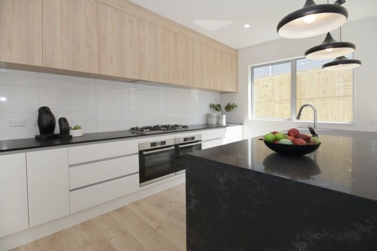 Photo of property in 28 Grut Greens, Silverdale, 0932