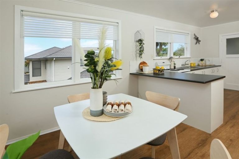 Photo of property in 216a Sturges Road, Henderson, Auckland, 0612