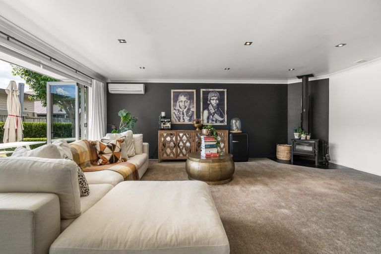 Photo of property in 27 Norfolk Drive, Cambridge, 3434