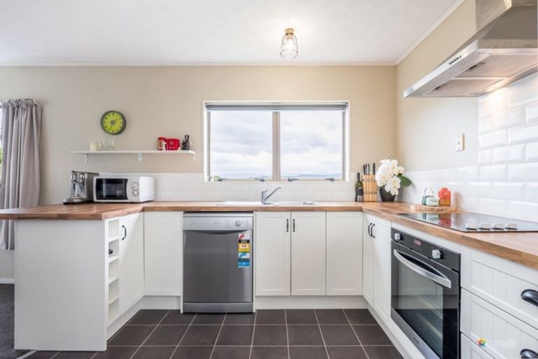 Photo of property in 11 Drummond Crescent, Kelson, Lower Hutt, 5010