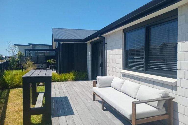 Photo of property in 1 Chrysler Street, Papamoa, 3118