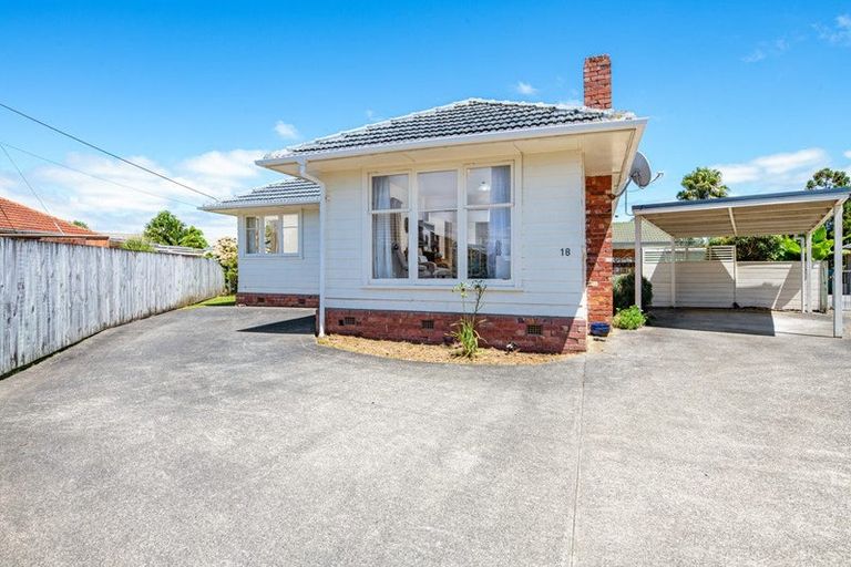 Photo of property in 18 Duncan Avenue, Te Atatu South, Auckland, 0610