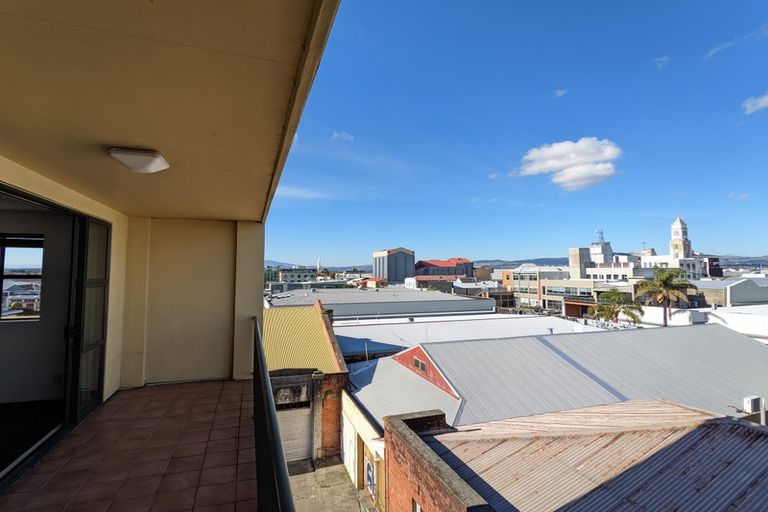 Photo of property in Maddison Apartments, 3/6e Queen Street, Palmerston North, 4410