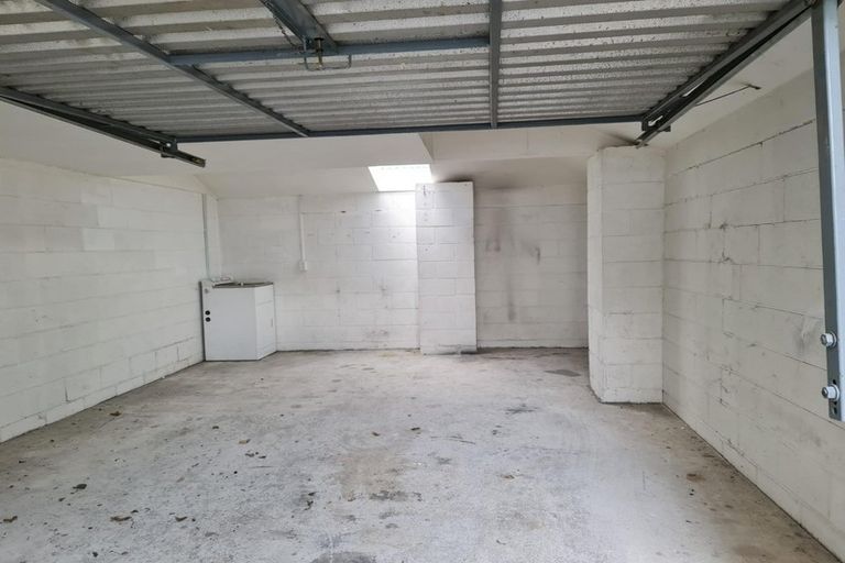 Photo of property in 2/7 Division Street, Riccarton, Christchurch, 8041