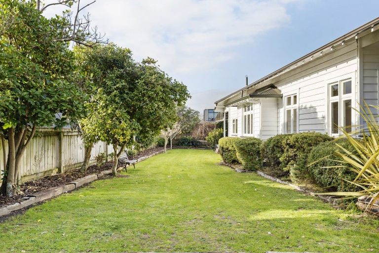 Photo of property in 239 Victoria Avenue, Hokowhitu, Palmerston North, 4410