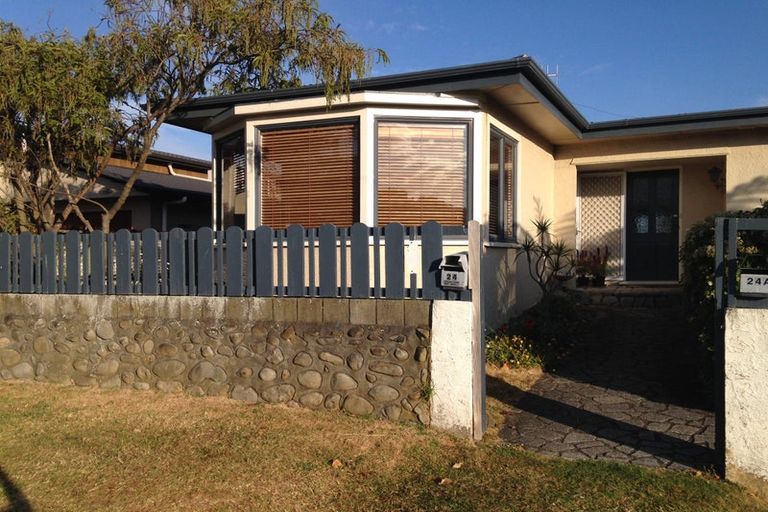 Photo of property in 24 Golf Road, Paraparaumu Beach, Paraparaumu, 5032