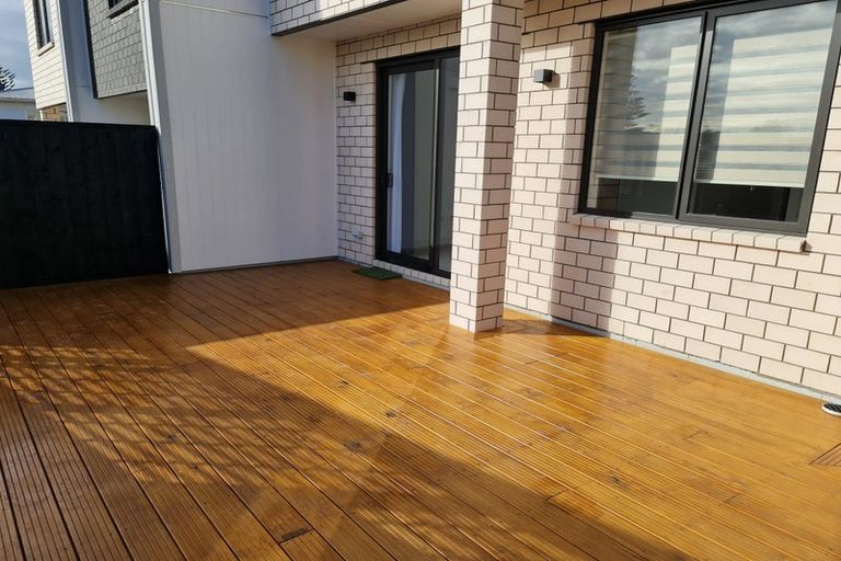 Photo of property in 4/532 Glenfield Road, Glenfield, Auckland, 0629