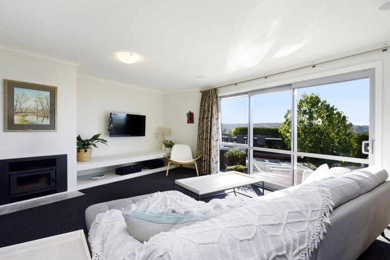 Photo of property in 18 Katania Heights, Brightwater, 7022