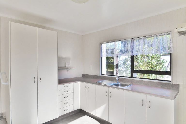 Photo of property in 15 Normand Place, Richmond Heights, Taupo, 3330