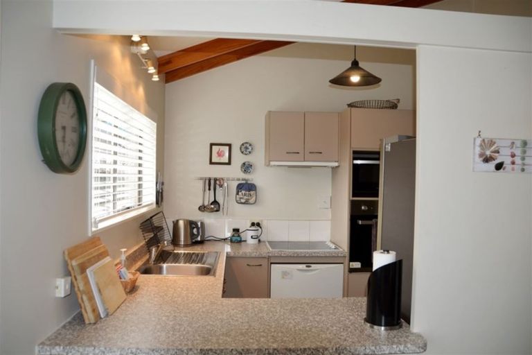 Photo of property in 19 Taumata Close, Paihia, 0200