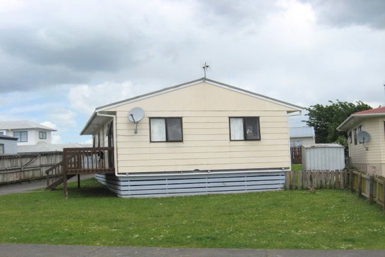 Photo of property in 17 Oratu Place, Manurewa, Auckland, 2102