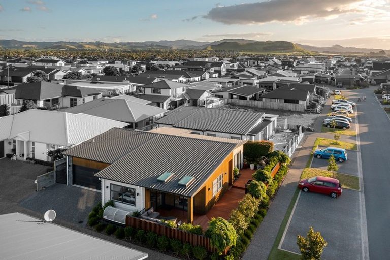 Photo of property in 11 Hugo Way, Papamoa Beach, Papamoa, 3118