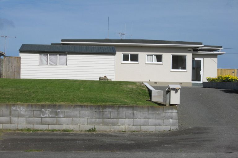 Photo of property in 51a Matai Street, Castlecliff, Whanganui, 4501