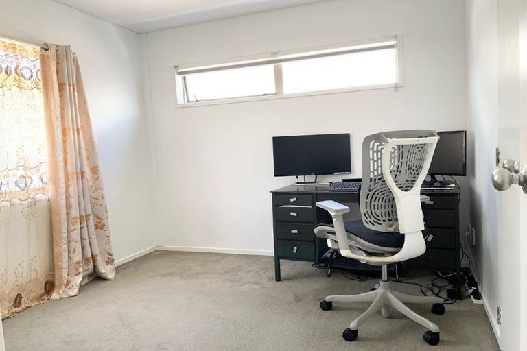 Photo of property in Emery Gardens, 7/4 Ambrico Place, New Lynn, Auckland, 0600