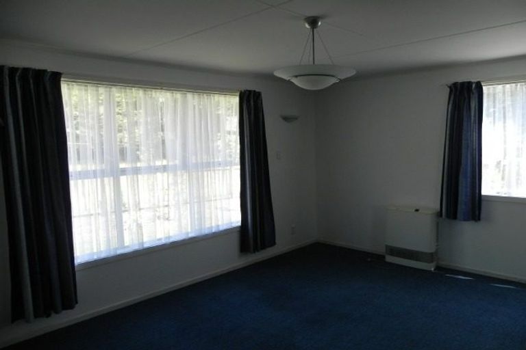 Photo of property in 46 Speargrass Grove, Timberlea, Upper Hutt, 5018