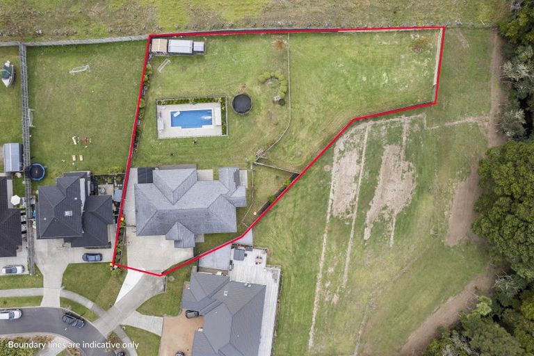 Photo of property in 19 Kahika Grove, Huapai, Kumeu, 0810