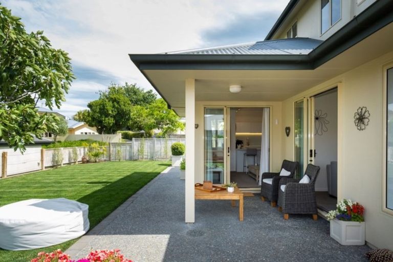 Photo of property in 17 Gillean Street, Havelock North, 4130