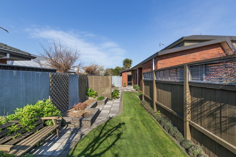 Photo of property in 19 Tivoli Place, Bishopdale, Christchurch, 8053
