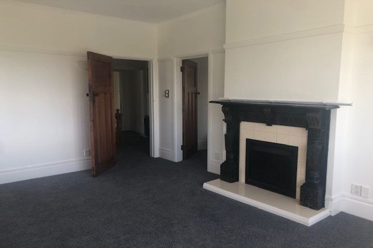 Photo of property in 51 Northland Road, Northland, Wellington, 6012