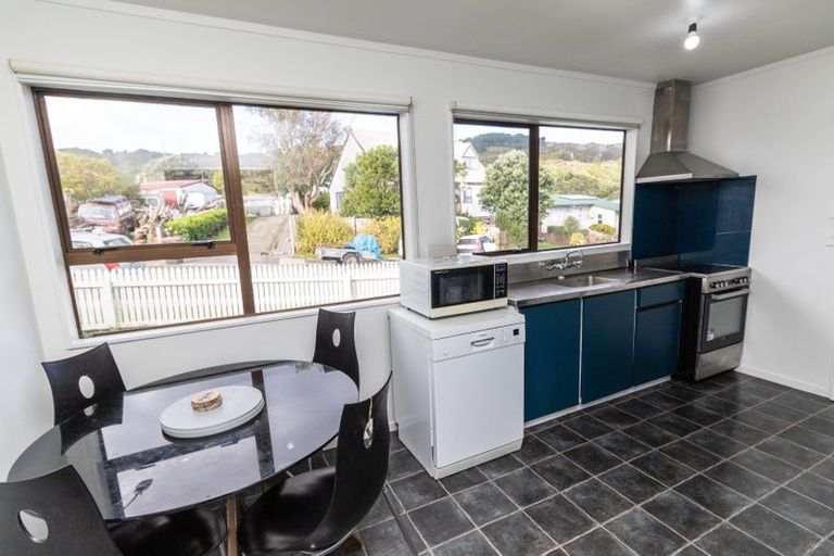 Photo of property in 18 Tobago Crescent, Grenada North, Wellington, 5028