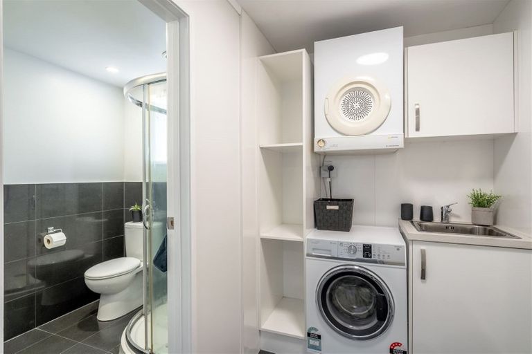 Photo of property in 1/39 Belmont Terrace, Milford, Auckland, 0620