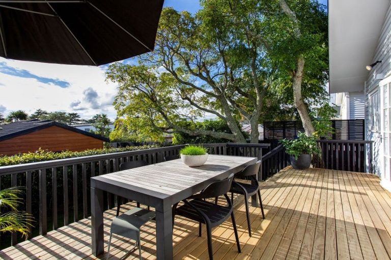 Photo of property in 35 Formby Avenue, Point Chevalier, Auckland, 1022