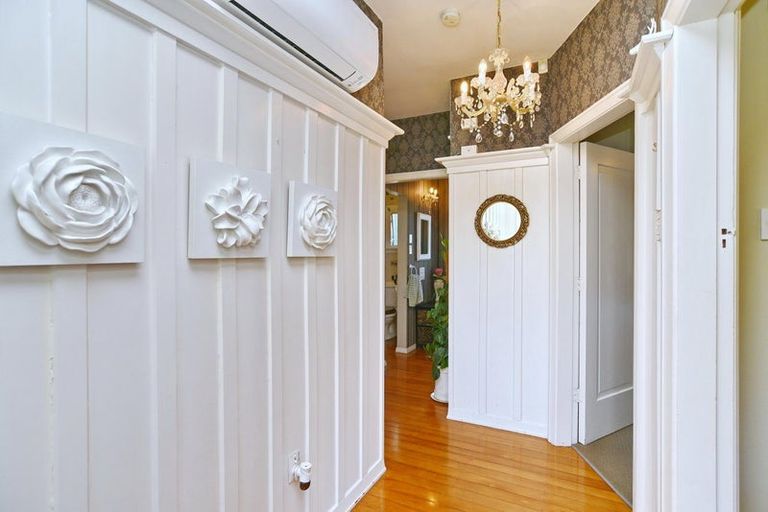 Photo of property in 1/2 Barrington Street, Somerfield, Christchurch, 8024