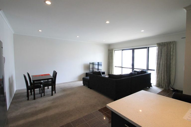 Photo of property in 22c/132 Stancombe Road, Flat Bush, Auckland, 2016
