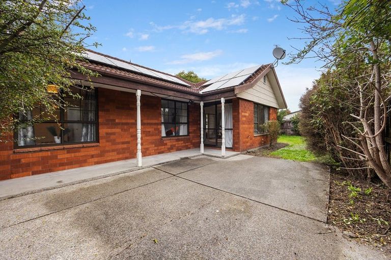 Photo of property in 2/17a Dalrye Place, Ilam, Christchurch, 8041