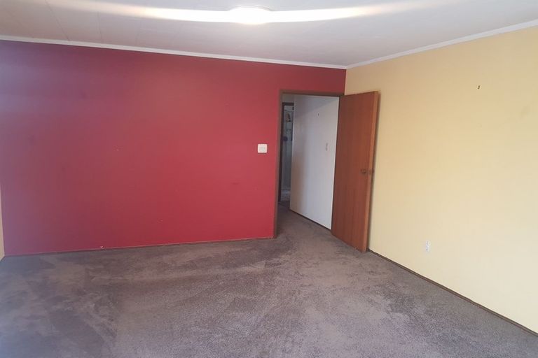 Photo of property in 6 Yarra Place, Botany Downs, Auckland, 2010