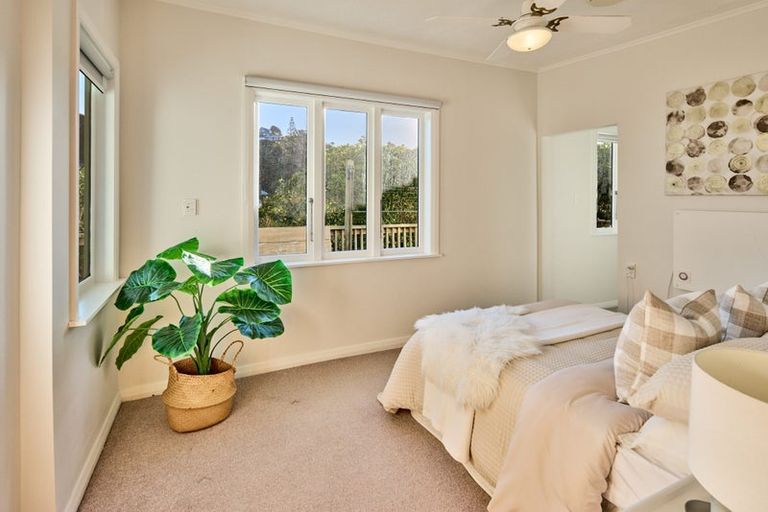 Photo of property in 48 Cluny Road, Plimmerton, Porirua, 5026