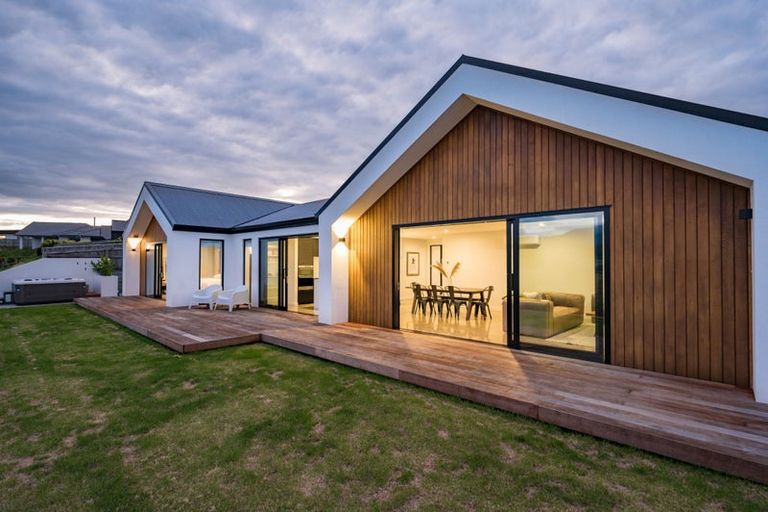 Photo of property in 45 Katania Heights, Brightwater, 7022