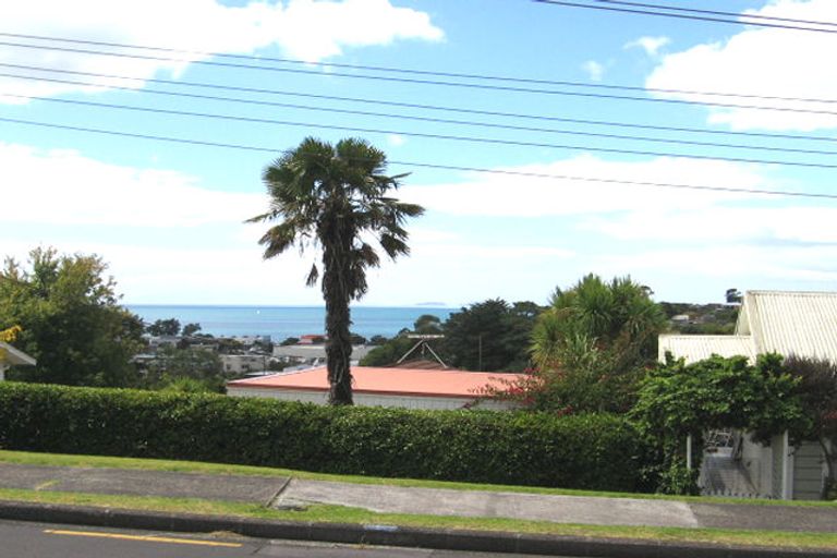 Photo of property in 1/18 Nigel Road, Browns Bay, Auckland, 0630