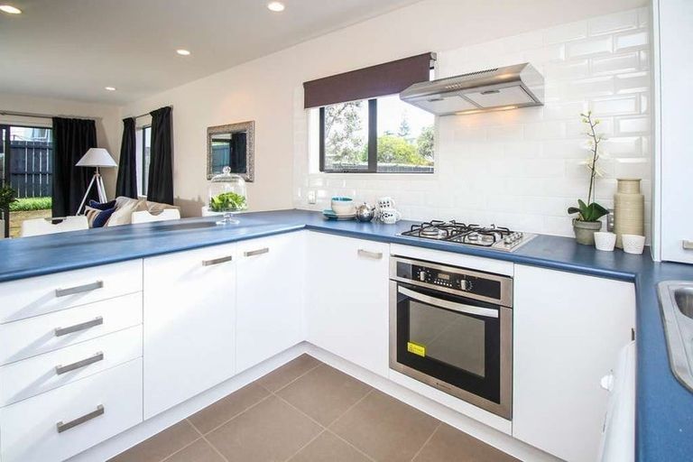 Photo of property in 14/36 West Coast Road, Glen Eden, Auckland, 0602