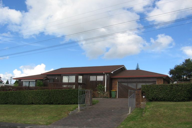 Photo of property in 1a Eastglen Road, Glen Eden, Auckland, 0602