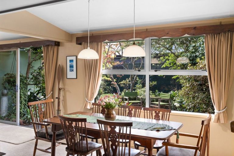 Photo of property in 12b Saint Hill Lane, Havelock North, 4130