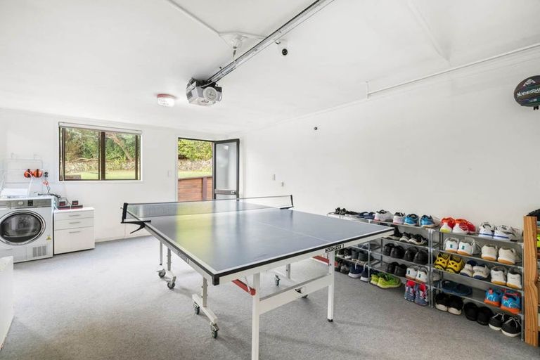 Photo of property in 17 Palliser Lane, Browns Bay, Auckland, 0630