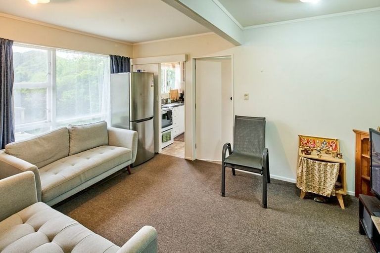 Photo of property in 55 Mandalay Terrace, Khandallah, Wellington, 6035