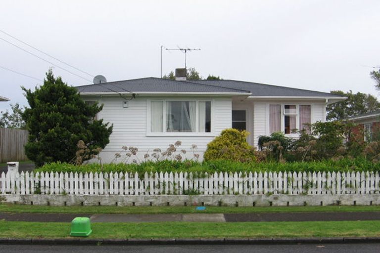 Photo of property in 48 Tiraumea Drive, Pakuranga, Auckland, 2010