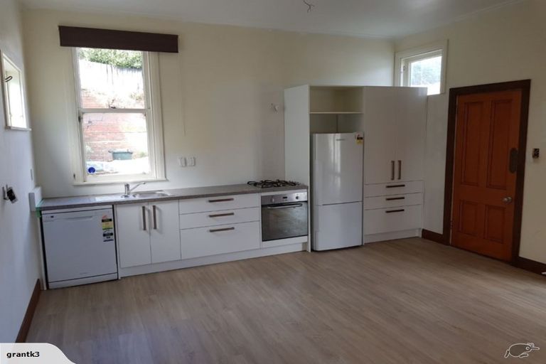 Photo of property in 4 Finlay Terrace, Mount Cook, Wellington, 6021