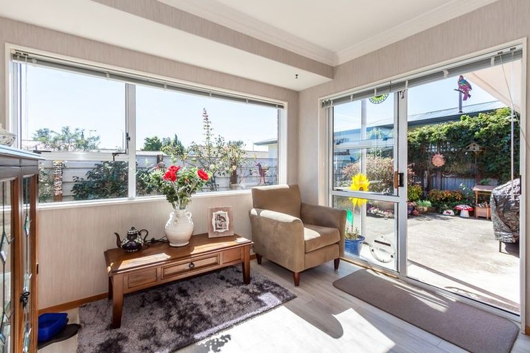 Photo of property in 4 Sheffield Street, Awapuni, Palmerston North, 4412